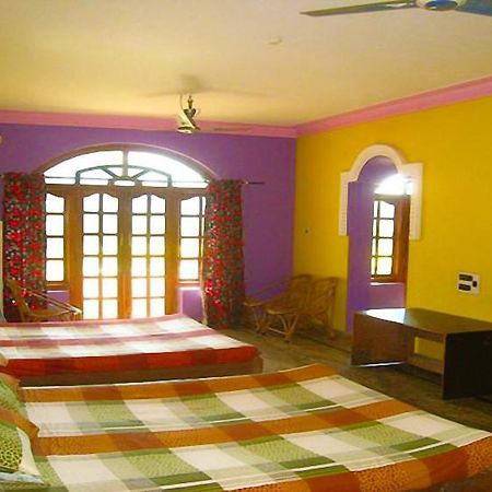 Sri Devi Comforts Hotel Chikmagalūr Buitenkant foto