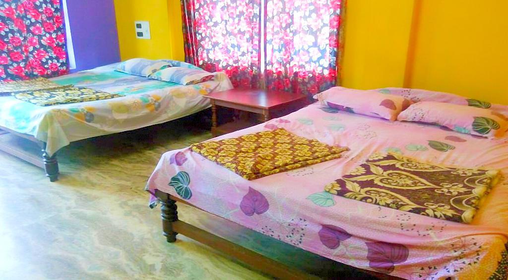 Sri Devi Comforts Hotel Chikmagalūr Buitenkant foto