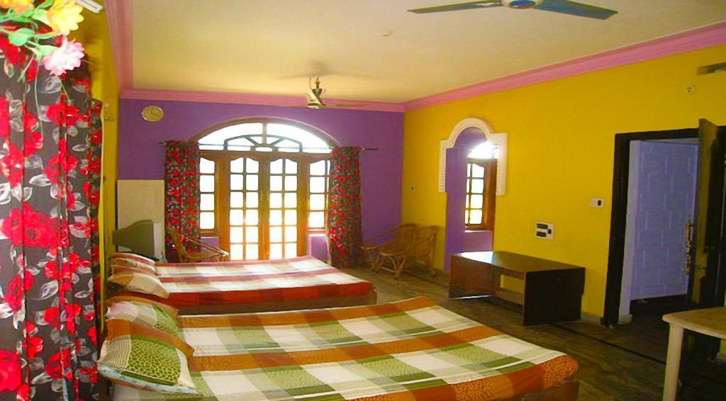 Sri Devi Comforts Hotel Chikmagalūr Buitenkant foto